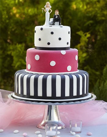 Hochzeitstorte - polka dot cake