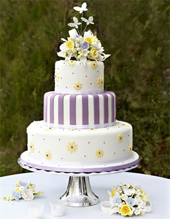 Hochzeitstorte - spring bouquet cake