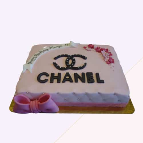 Geburtstagstorte Chanel-Rosa | Lézardtorten Berlin